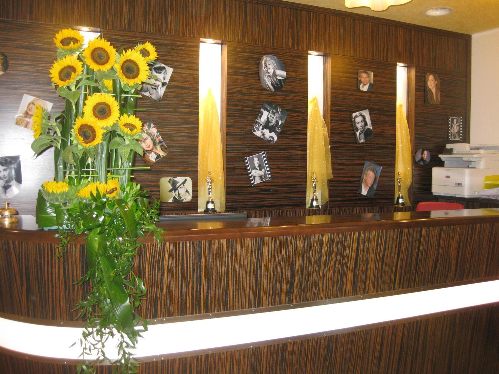 Hotel Villa Angelina Бибионе Екстериор снимка