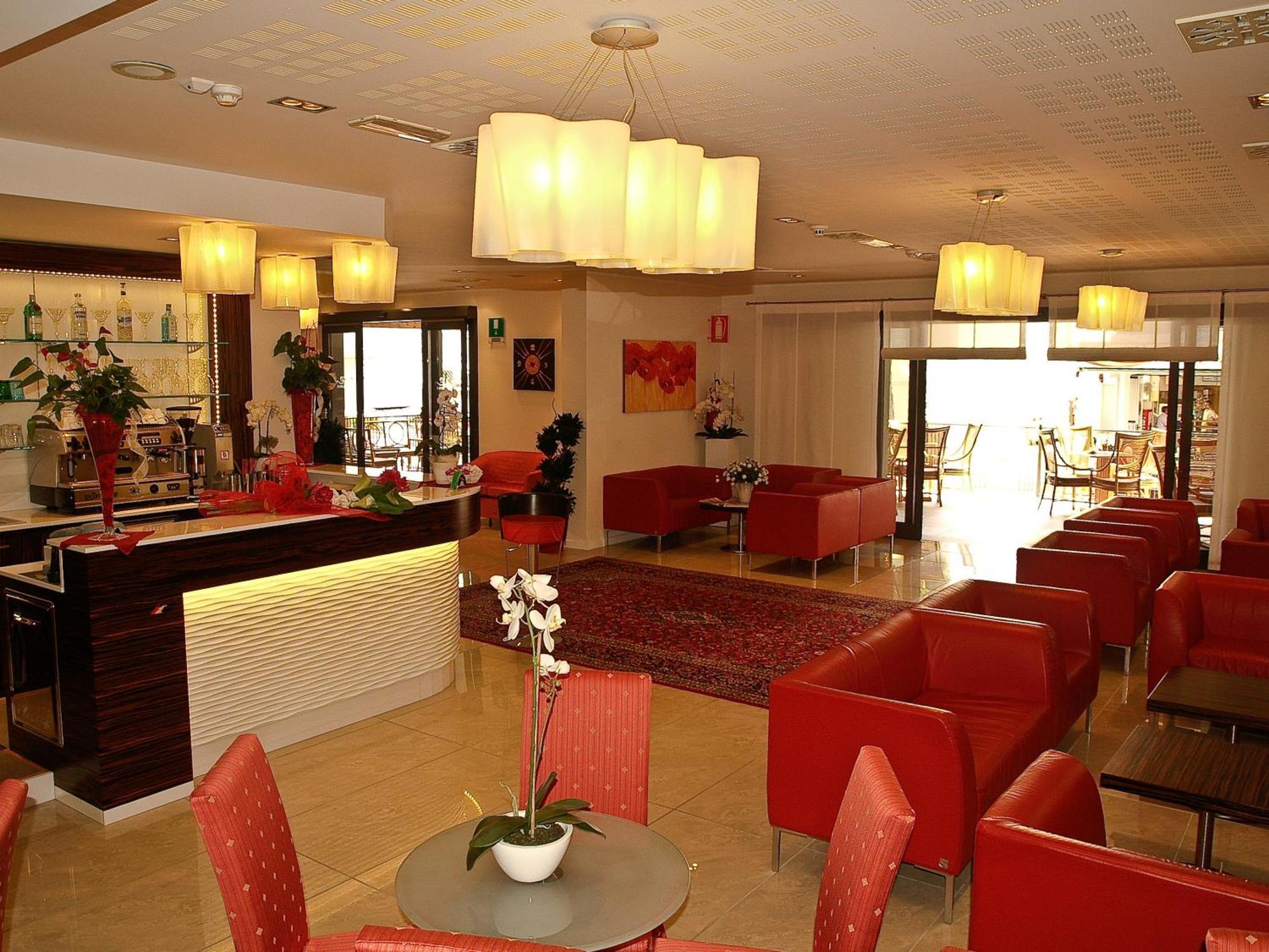 Hotel Villa Angelina Бибионе Екстериор снимка