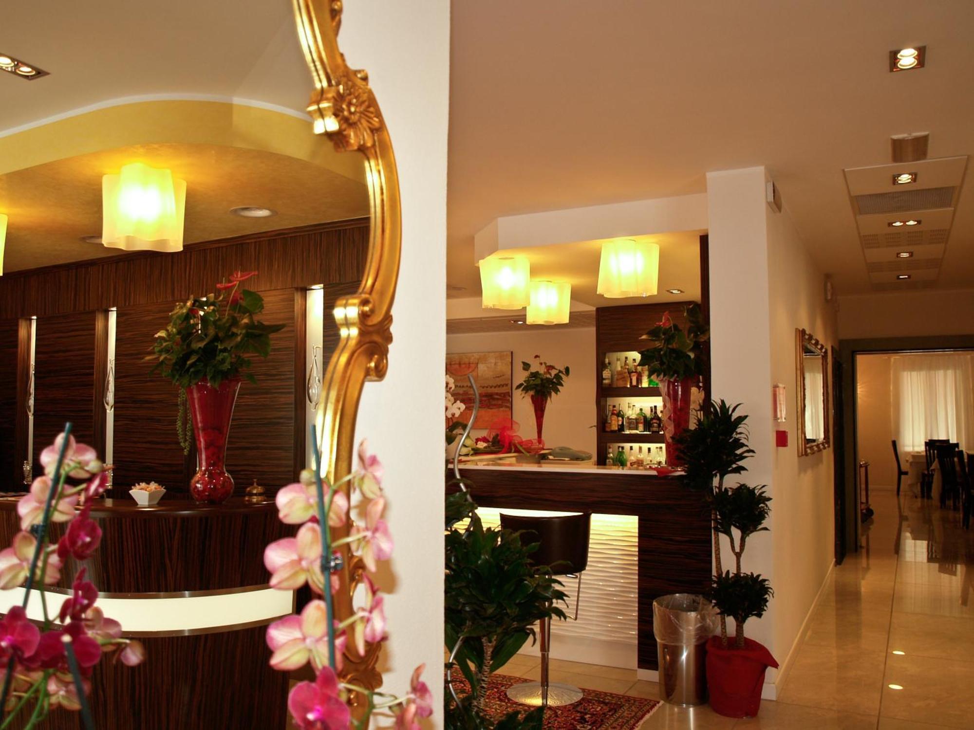 Hotel Villa Angelina Бибионе Екстериор снимка